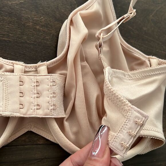 NWT bali women's live it up seamless underwire bra, soft taupe Sz- 34DD - Picture 6 of 9